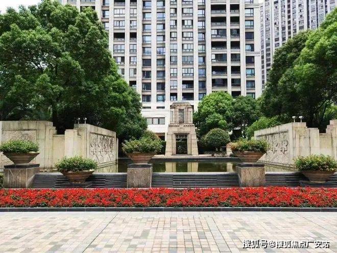 九游体育网站：2024发布：三期楼王即将加推、品尊国际售楼处电话(图文解析)(图3)