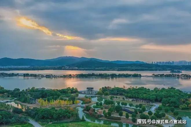 苏州吴中洋房『龙湖御湖境』售楼处电线楼盘详情首页网站小区环境(图10)