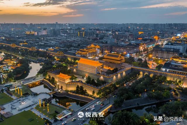 西安这座光幕美学建筑为高新再造东方风雅(图1)