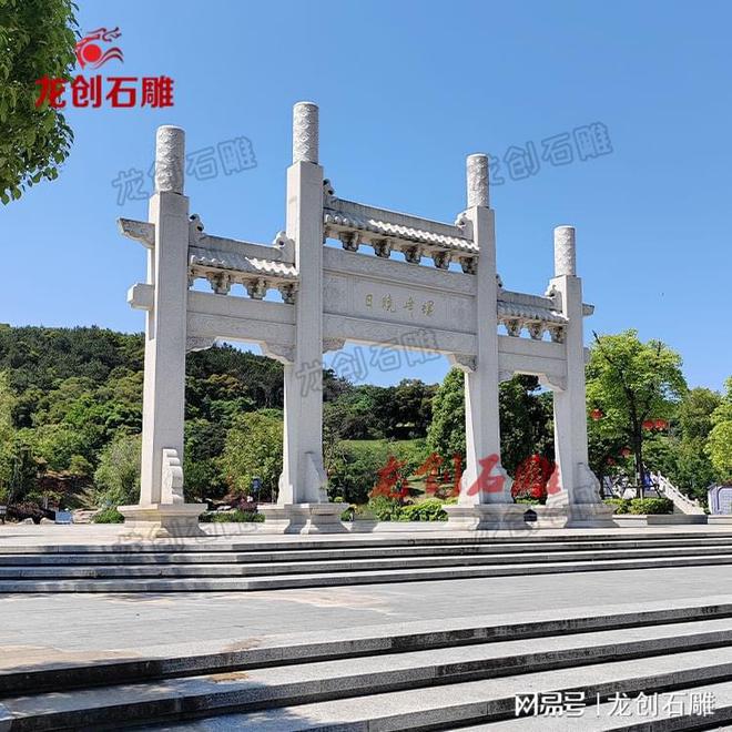 九游体育：农村一般选什么门楼牌坊及高度建议(图1)