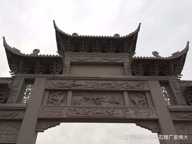 九游体育：古韵今风：石雕牌坊在时代变迁中的演变（多图欣赏）(图5)