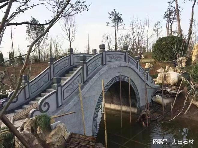 九游体育：石雕选择花岗岩石材种类及雕刻工艺(图1)
