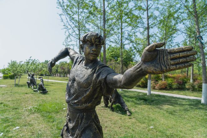 雕塑古今所谓伊人在水之湄……(图4)