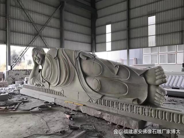 北方石雕卧佛：粗犷豪放的艺术风格(图1)