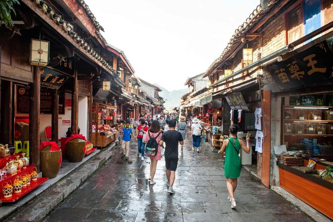 九游体育：贵州此古镇门票10元四处都是古朴典雅的建筑适合夏季去避暑(图6)