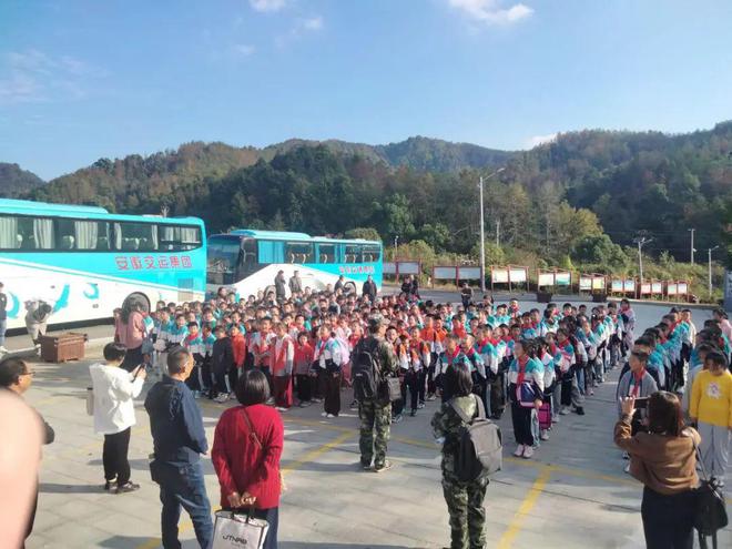 研学旅行快乐多多彩课堂真神奇——徐桥小学赴桐城研学之旅(图1)