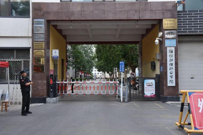 两座精美明代石牌坊藏在学校角落见证一段明代藩王历史！(图4)