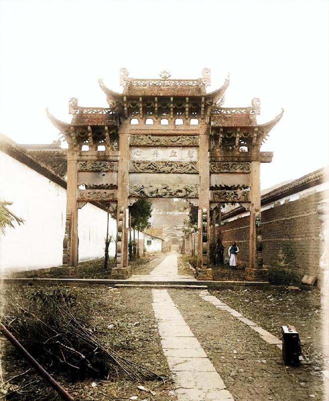 清末时期杭州西湖的岳王坟、秋瑾墓和苏小小墓全和现在不一样(图2)