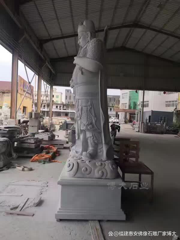 雕刻技巧与细节处理：石雕关公像的精髓（多图欣赏）(图3)
