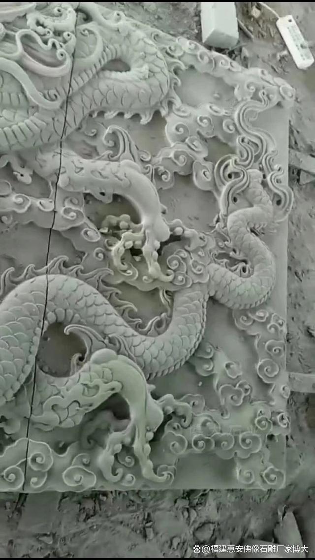 九游体育网站：花鸟共赏：石雕浮雕花鸟在古建中的视觉盛宴（多图欣赏）(图3)
