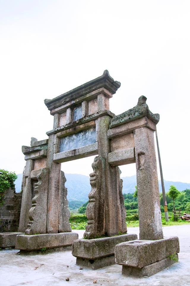宜昌市的石牌坊秋季的古建筑风光会如何迷人？(图2)
