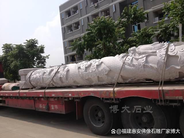 九游体育：盘龙柱：石雕龙柱中的王者风范（多图欣赏）(图4)