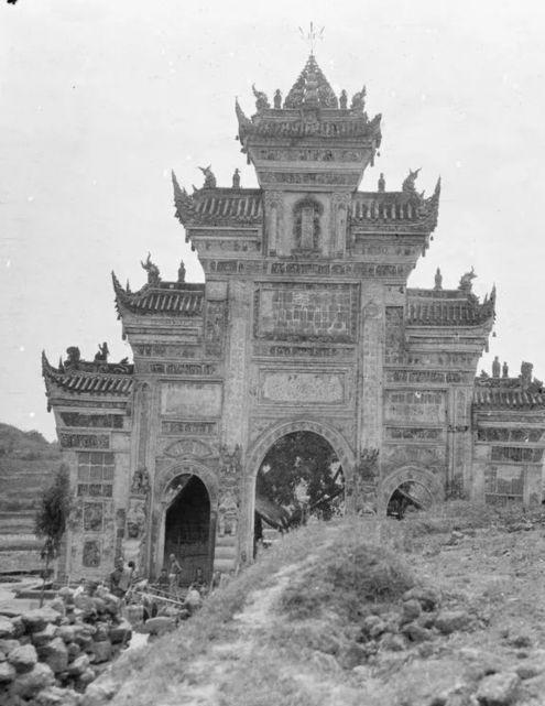 一百多年前外国人镜头下的重庆100多年前的重庆竟如此发达(图4)