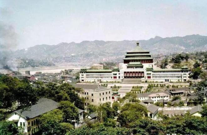 一百多年前外国人镜头下的重庆100多年前的重庆竟如此发达(图2)
