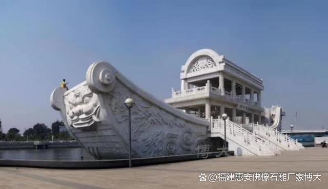 九游体育网站：商业广场石雕景观：吸引人流的艺术装置（多图欣赏）(图3)