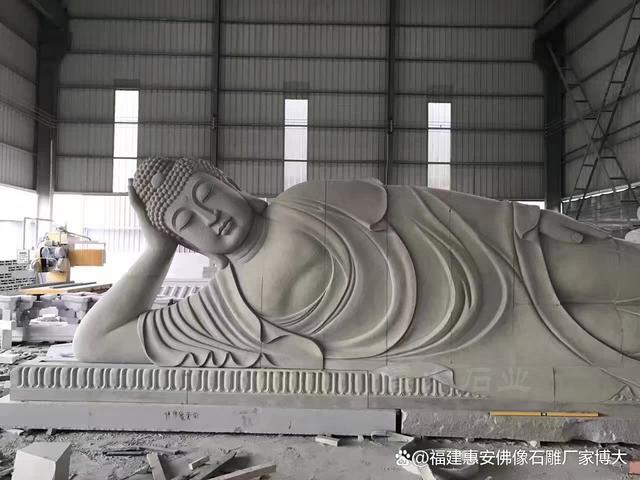 石雕技艺的巅峰之作：卧佛佛像的精细雕琢（多图欣赏）(图3)