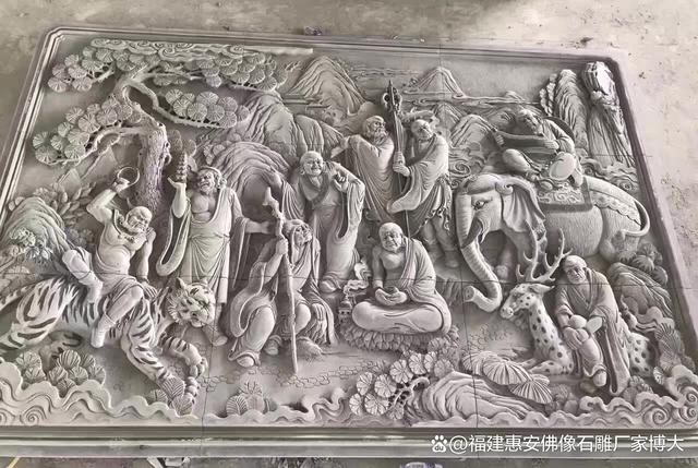 500罗汉雕塑：佛教艺术的壮丽景观(图8)