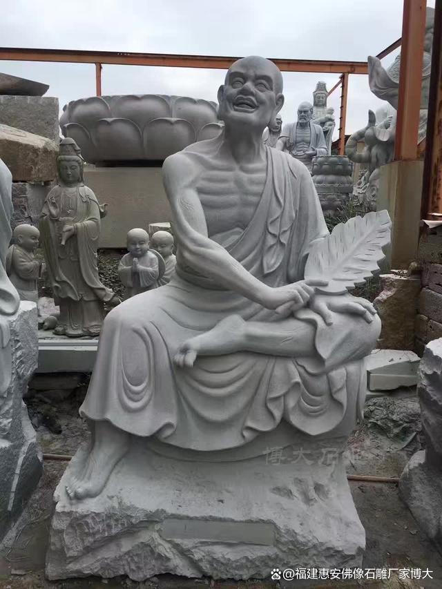 500罗汉雕塑：佛教艺术的壮丽景观(图9)