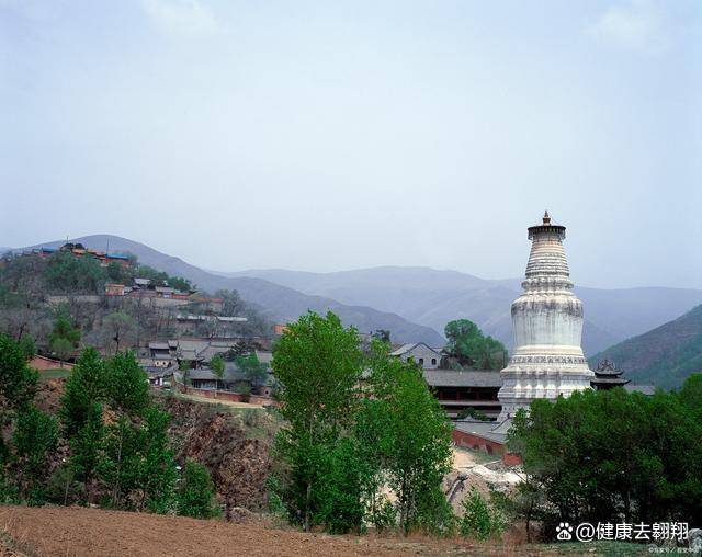 去山西五台山最佳季节三天安排一般什么时候去五台山最好玩(图1)