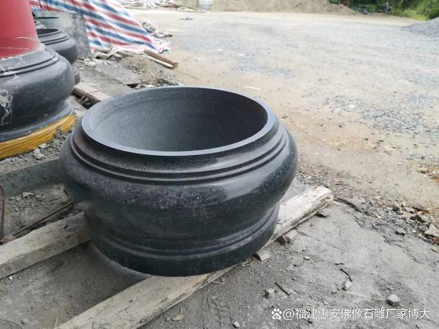 九游体育：石雕柱墩：传统工艺与现代家居装饰的完美结合体(图10)
