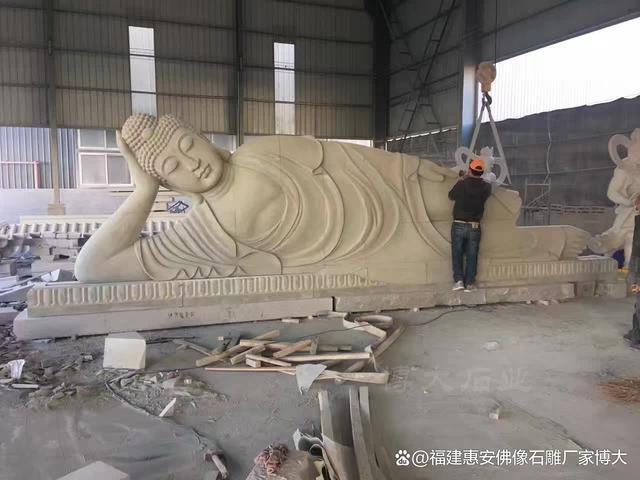 石雕卧佛：传统工艺与宗教信仰的结晶(图2)