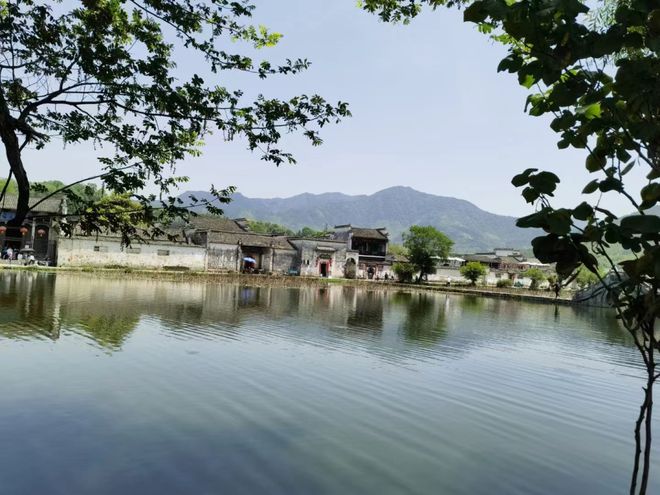 九游体育：谭谈古镇（四）徽派建筑博物馆——宏村(图1)