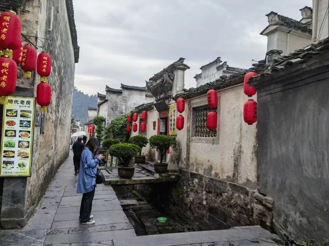 九游体育：谭谈古镇（四）徽派建筑博物馆——宏村(图2)
