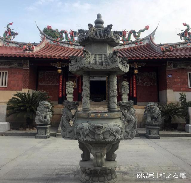 九游体育网站：为什么有人会选择捐赠寺庙石雕香炉(图1)