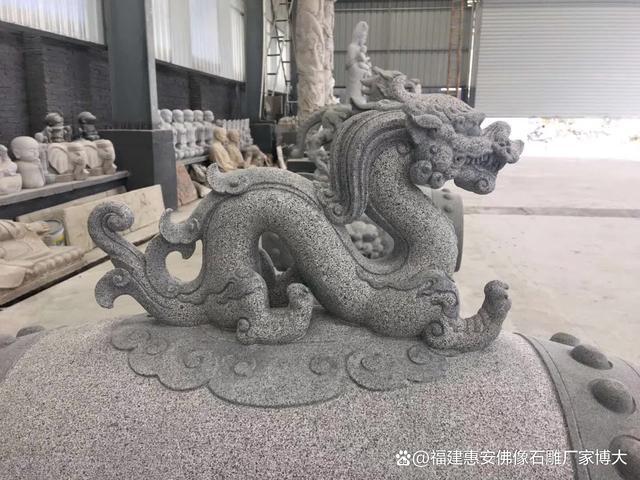 九游体育：门墩文化深度解析：石雕艺术的微缩景观（多图欣赏）(图3)