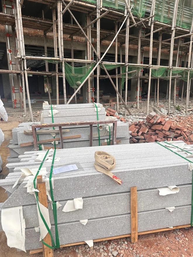 九游体育：走进石材生产厂家：外墙干挂加工路沿石材一米价格及安装工艺解析(图6)