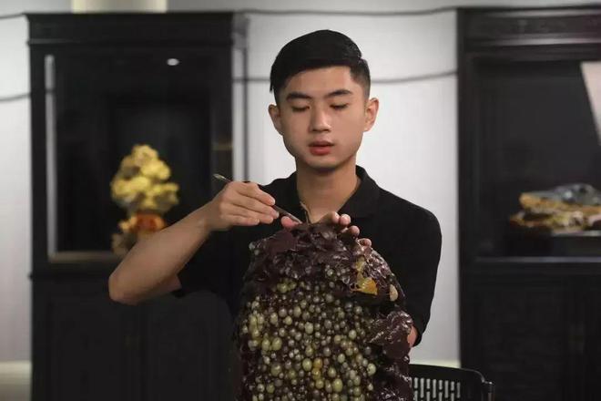 助业者说丨创述：只为精雕细琢的青田石雕他从手艺人、传承人到创业者(图3)