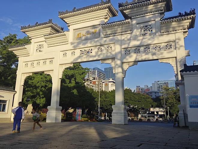 深圳天源华府离地铁多远规划的学校是哪些天源华府最新价格(图9)