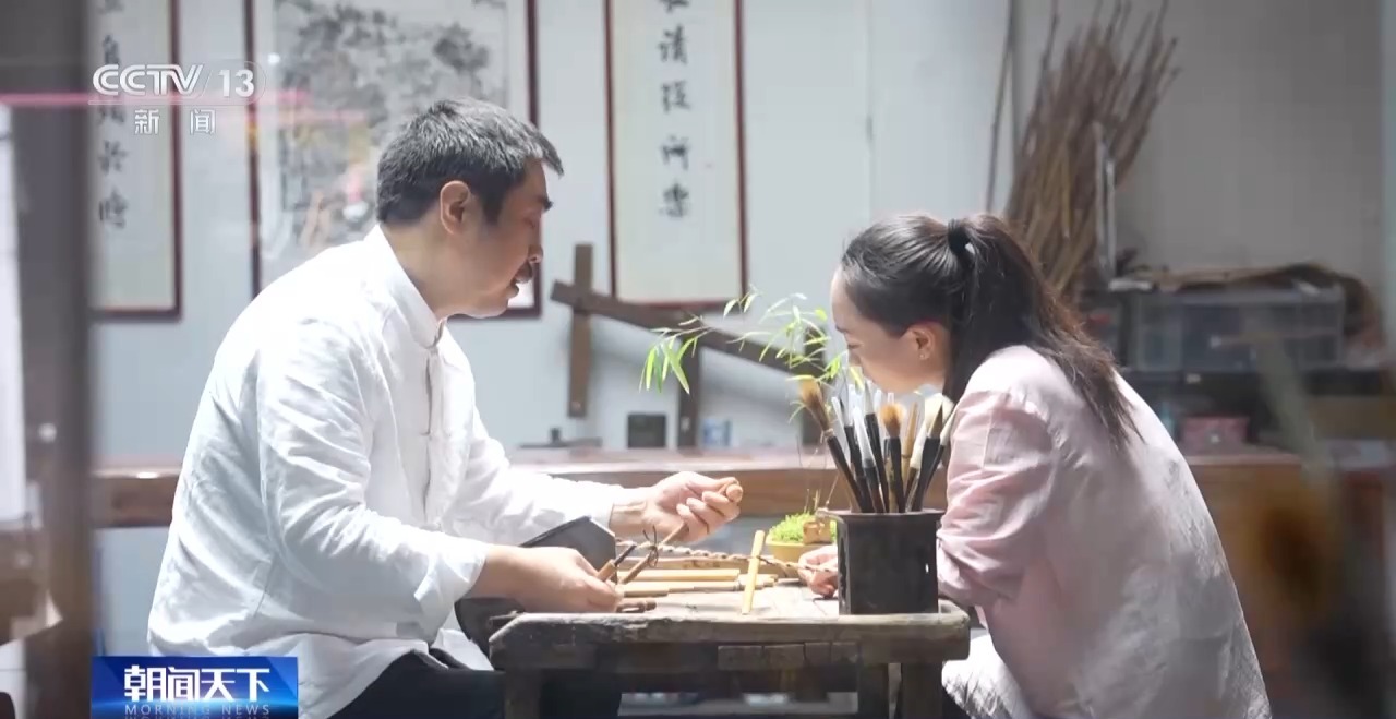 九游体育网站：文化中国行丨你见过“流动的清明上河图”吗？来这条老街看看(图13)