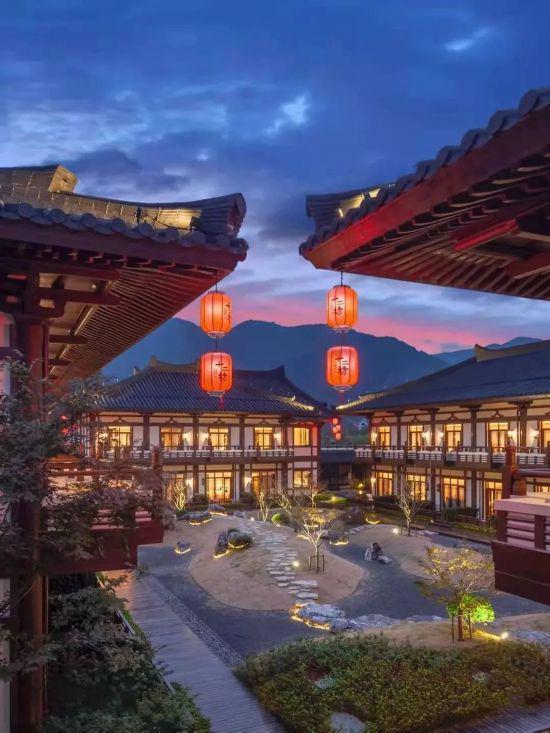 长三角铁路的“两条环线”串起这些沿途风景(图13)
