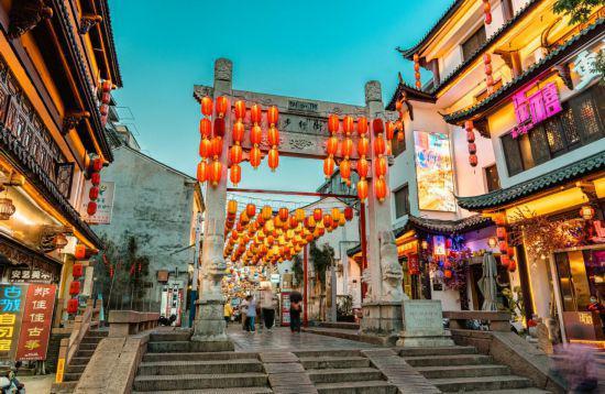 长三角铁路的“两条环线”串起这些沿途风景(图25)