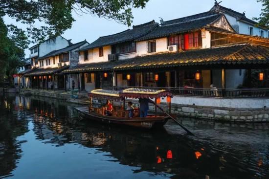 长三角铁路的“两条环线”串起这些沿途风景(图48)