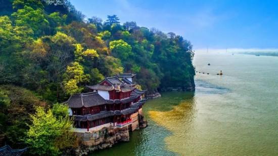 长三角铁路的“两条环线”串起这些沿途风景(图72)