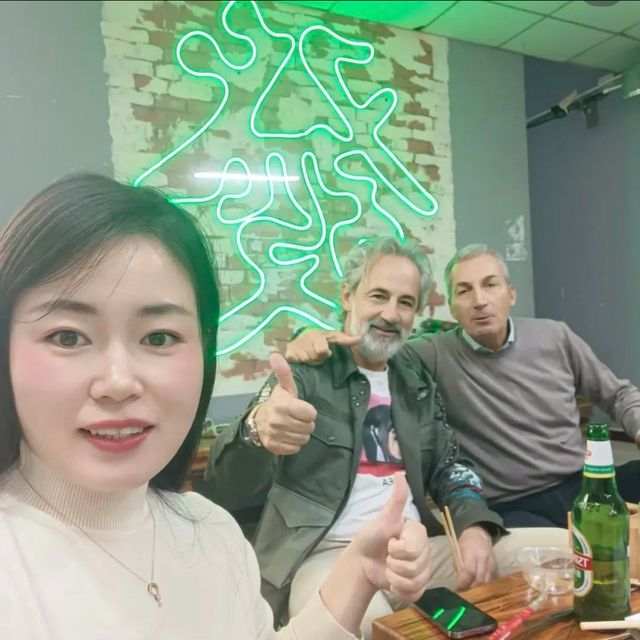 暴赚500亿！山东姑娘在小县城把棺材卖给欧洲人在海外杀疯了(图10)