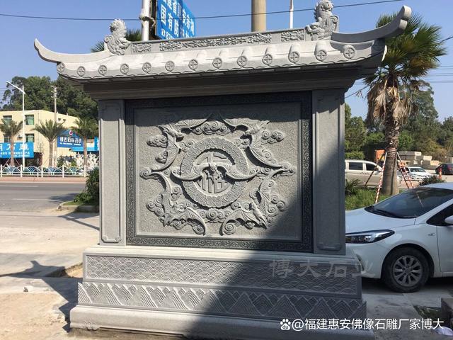 九游体育网站：石雕照壁在旅游景点中的应用：文化展示吸引游客(图7)