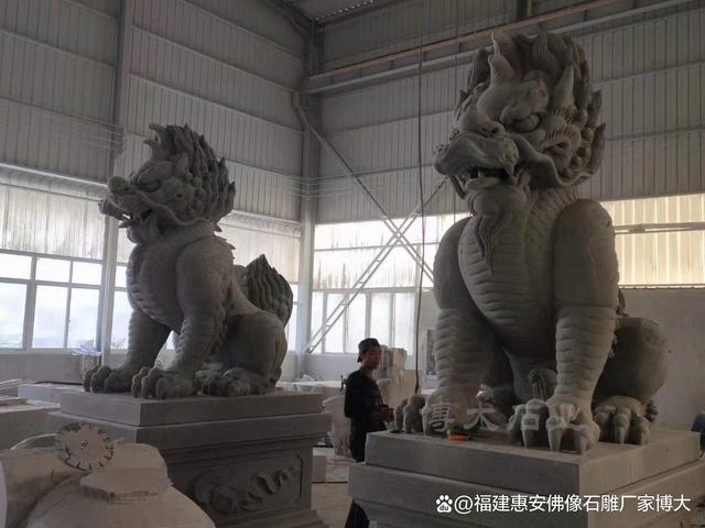 九游体育：石雕麒麟图片精选：领略不同风格的麒麟之美(图3)