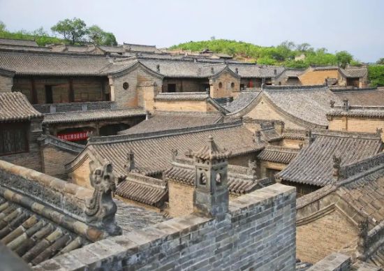 九游体育：浅谈中国传统民居的南北差异(图1)