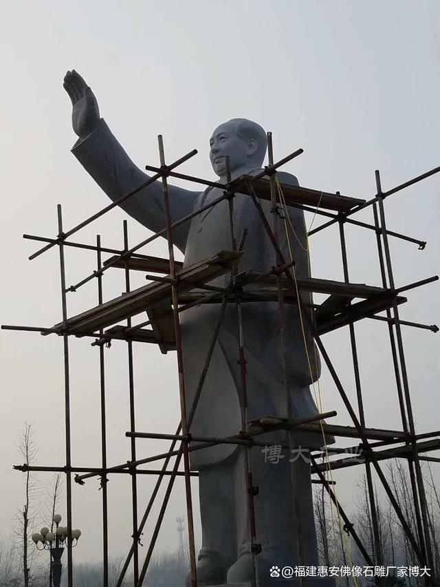 通过石雕讲述红色故事：艺术形式的独特魅力（多图欣赏）(图2)