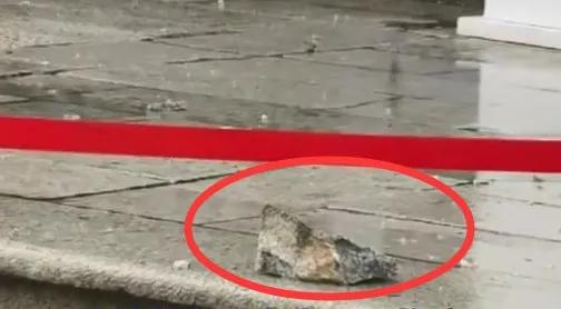 澳门回应大三巴牌坊出现落石(图2)