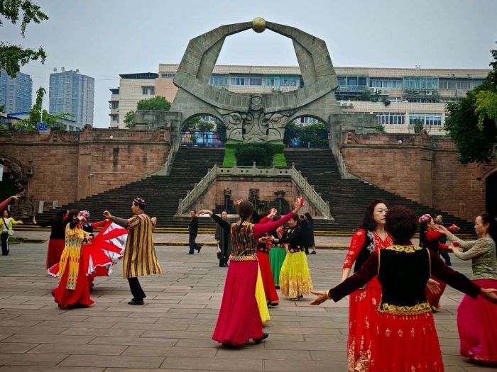 德阳石刻公园杂记之德阳石刻艺术墙的诞生(图1)