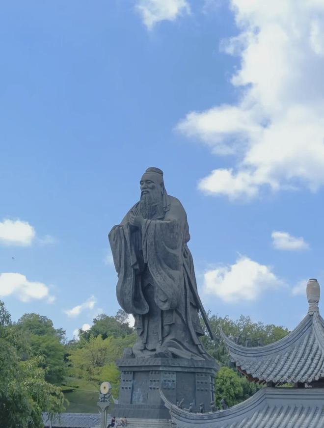 九游体育网站：距离成都1h藏着一座被遗忘的宝藏小城好吃又好玩！(图4)