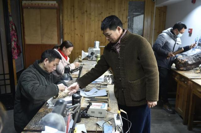 九游体育网站：文化中国行丨方寸之间刻绘锦绣天地(图9)