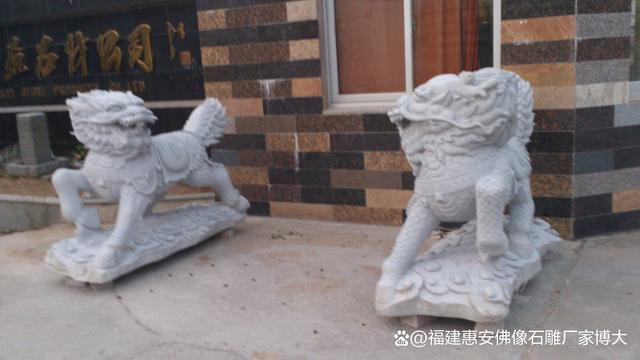 九游体育网站：石雕麒麟安放位置详解：最佳摆放点与注意事项(图12)