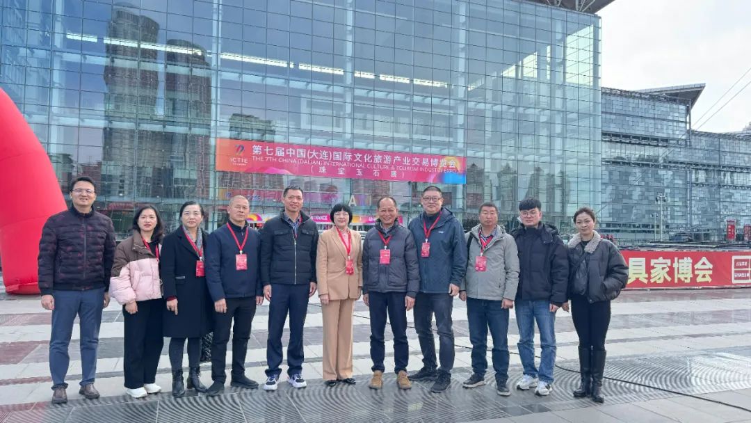 九游体育：惠安石雕惊艳第七届中国（大连）国际文化旅游产业交易博览会(图1)