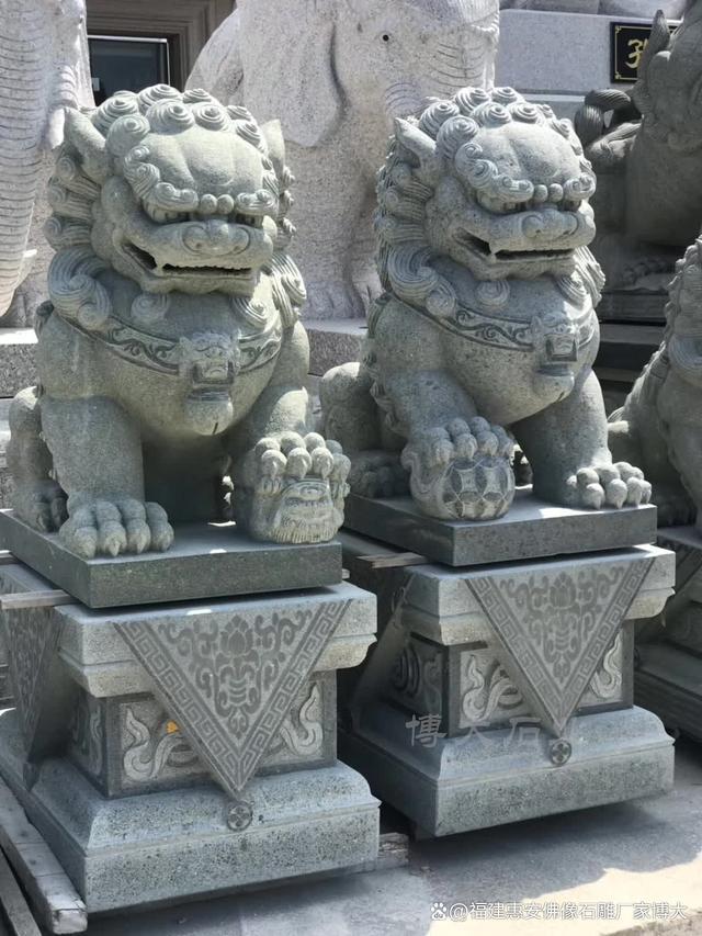 石狮子寓意解读：石雕狮子如何象征权力与尊贵(图1)