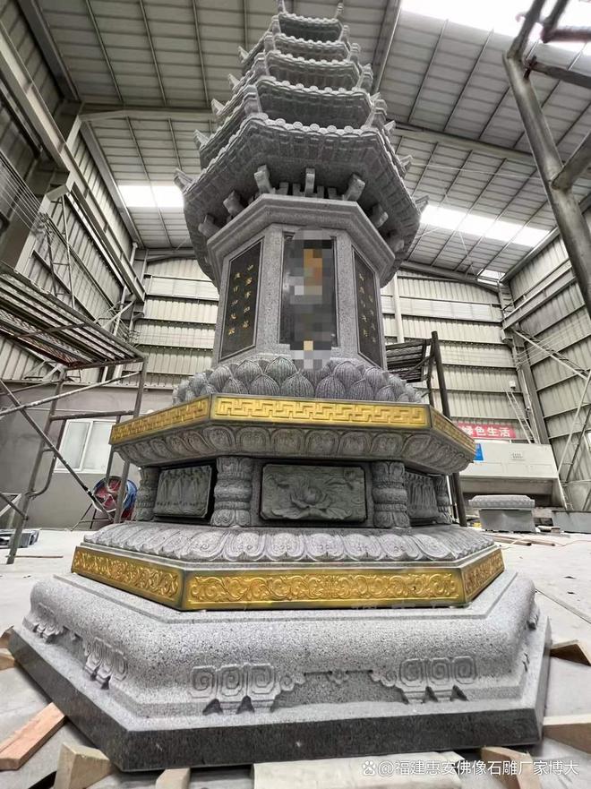 石雕佛塔(图4)